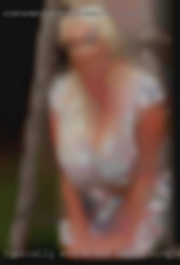 Typically attracted woman single to older near Warren.